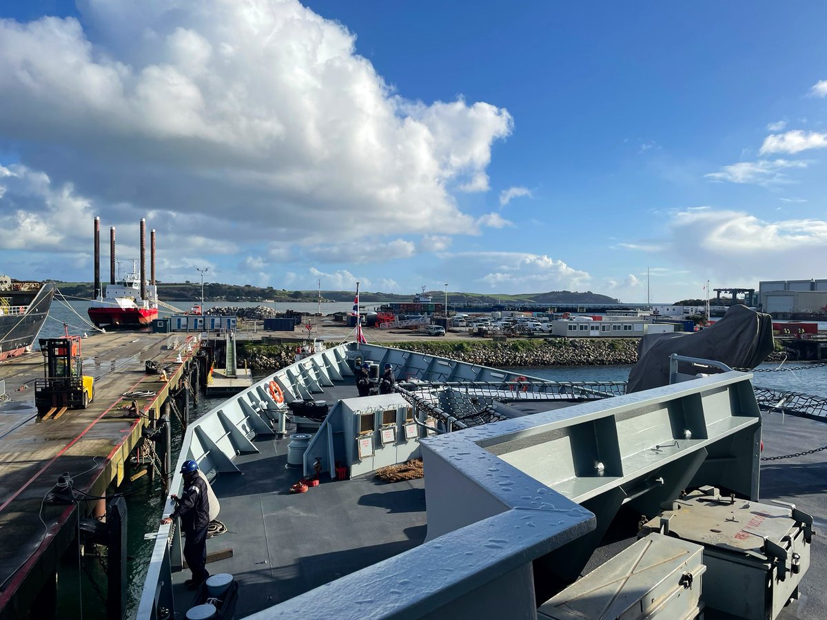 And we’re out! Yesterday we departed Number 4 dock and moved round to a tidal berth for the remainder of our refit period. A sterling effort from the whole team to deliver this milestone! @RoyalNavy @apgroupuk @BAESystemsplc @DefenceES @OverseasPatrol