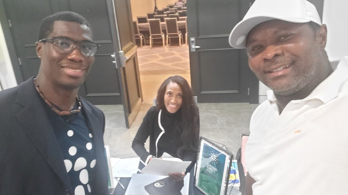 ᛤ Tozo ᛤ tweet media