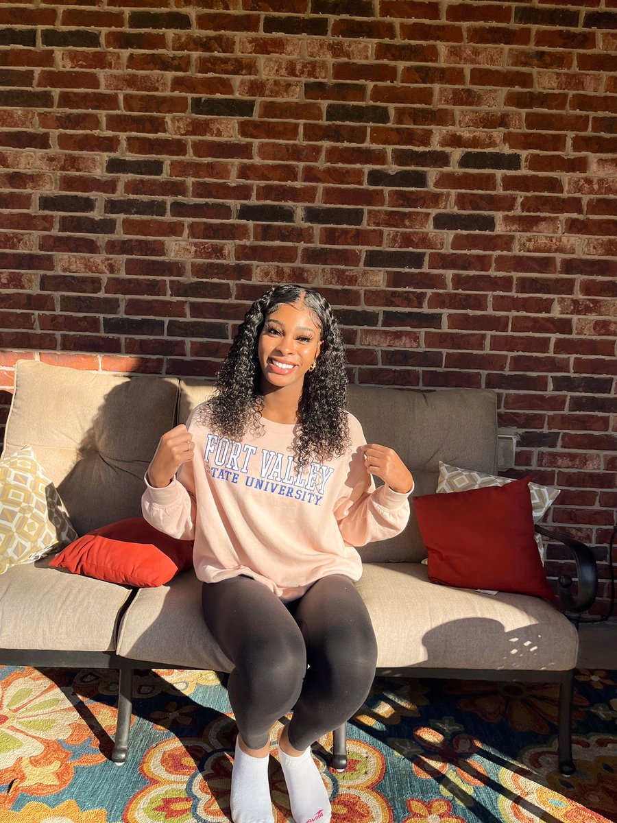 Makenna Hall tweet media