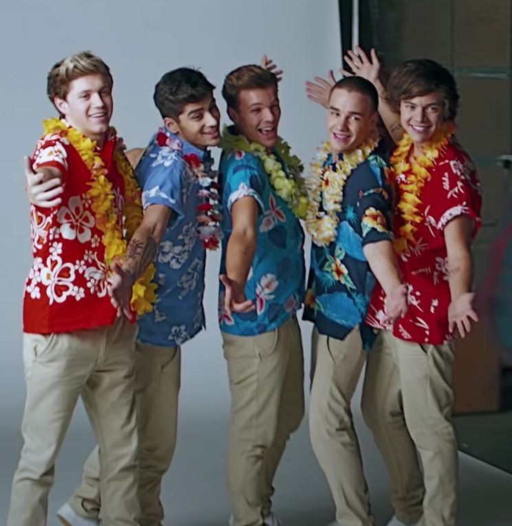 fitf_g's tweet photo. these five boys made me so happy when i was younger🥹 after ten years im still here to support them as much as i can

I'm voting for #OneDirection "Story of my life" 2013 for #AMAsFanFavorite  at the #AMAs https://t.co/KWpnmBSkkp