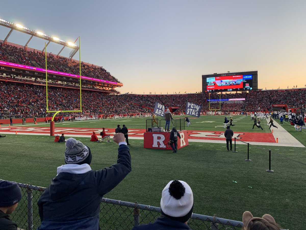 GolfFourSeasons's tweet image. The nation’s top turf schools battling it out today @PSUTurf @RUturfCenter 

In Happy Valley we’d be playing on grass though