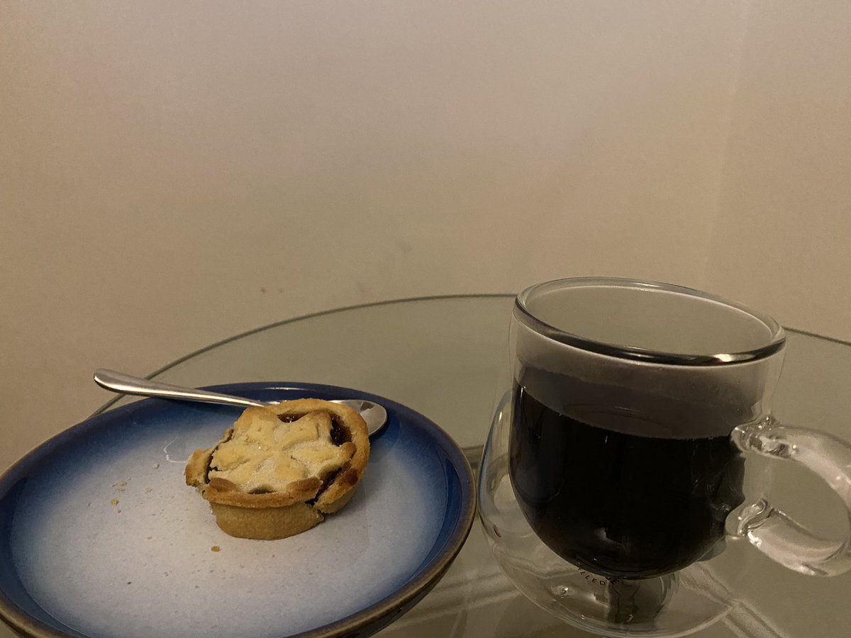 paddythebear's tweet photo. 1st mince pie of the year -where has this year gone? 😯 https://t.co/T8CPRtIP8M