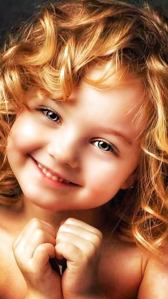 ElisaElisa110's tweet photo. Hoy voy a hablarte de mis héroes
Que me vieron crecer
Desde el león que se hizo rey
Hasta la princesa que rompió la ley
Si me preguntas a mí
De ellos aprendí
Que hay personas por las que vale la pena derretirse
Todo es posible, incluso lo imposible...
#DavidRees https://t.co/aebNHHwkdD