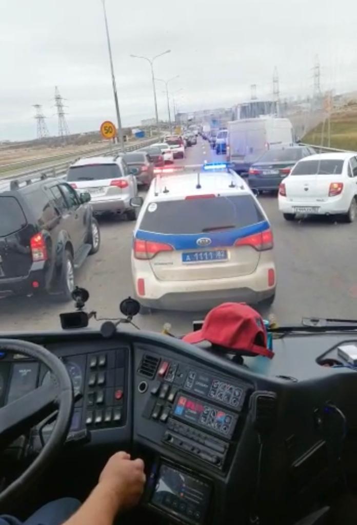 TC_MoskovaBE's tweet photo. Herson’daki çatışma bölgesinden tahliye ettiğimiz Ahıska Türkü soydaşlarımız uzun bir yolculuğun sonunda sağ salim ülkemize ulaşmıştır. Belgeleri eksik olan soydaşlarımızın ülkeden geçişi konusunda bize yardımcı olan Rusya Federasyonu makamlarına teşekkür ederiz. https://t.co/B4UE2glJ9o