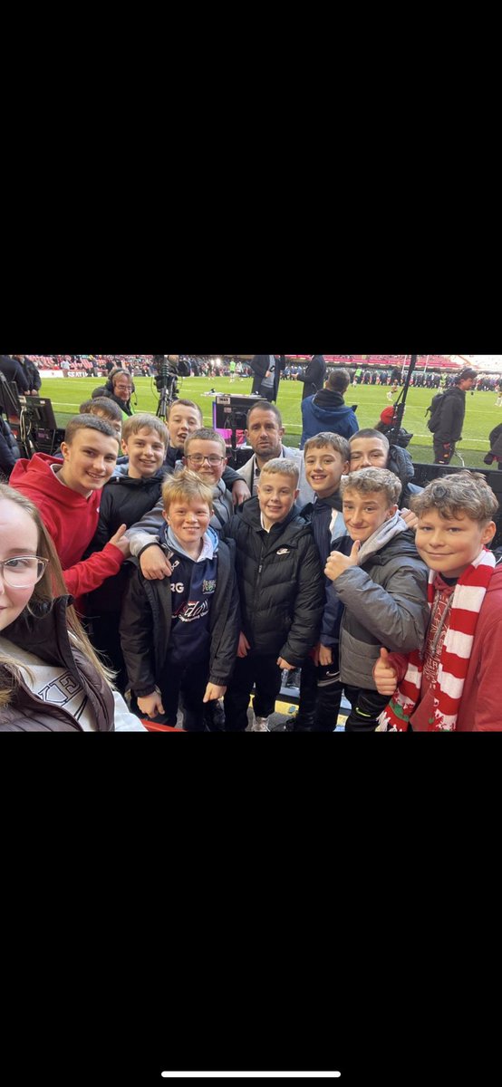 Vikings16s's tweet photo. Thank you @ShaneWilliams11 for the photo with our @Vikings13s . Boys really appreciated it. Shame result wasn’t what we all wanted, but this made the day a lot more enjoyable #Vikings #ShaneWills #walesvgeorgia https://t.co/rb1HAdBXPV