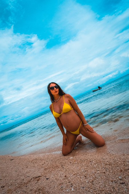 Good morning monday! Let's start this week together 😍  #PregnantWife #pregnantfansly #pregnancy #bellyfetish<a href="/tag/sexy"class="tags"><span>#sexy</span></a><a href="/tag/hottie"class="tags"><span>#hottie</span></a><a href="/tag/pregnancy"class="tags"><span>#pregnancy</span></a><a href="/tag/bellyfetish"class="tags"><span>#bellyfetish</span></a><a href="/tag/outdoorfun"class="tags"><span>#outdoorfun</span></a>