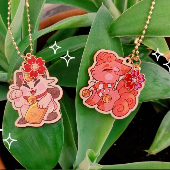 Si queréis regalar cositas de Pokémon bonitas esta Navidad tengo estas hojitas preciosas y estos llaveros de madera #PokemonScarletandviolet #pokemonart 