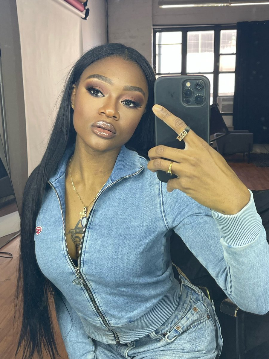 MochaBands's tweet image. Cooking up something for y’all 🖤