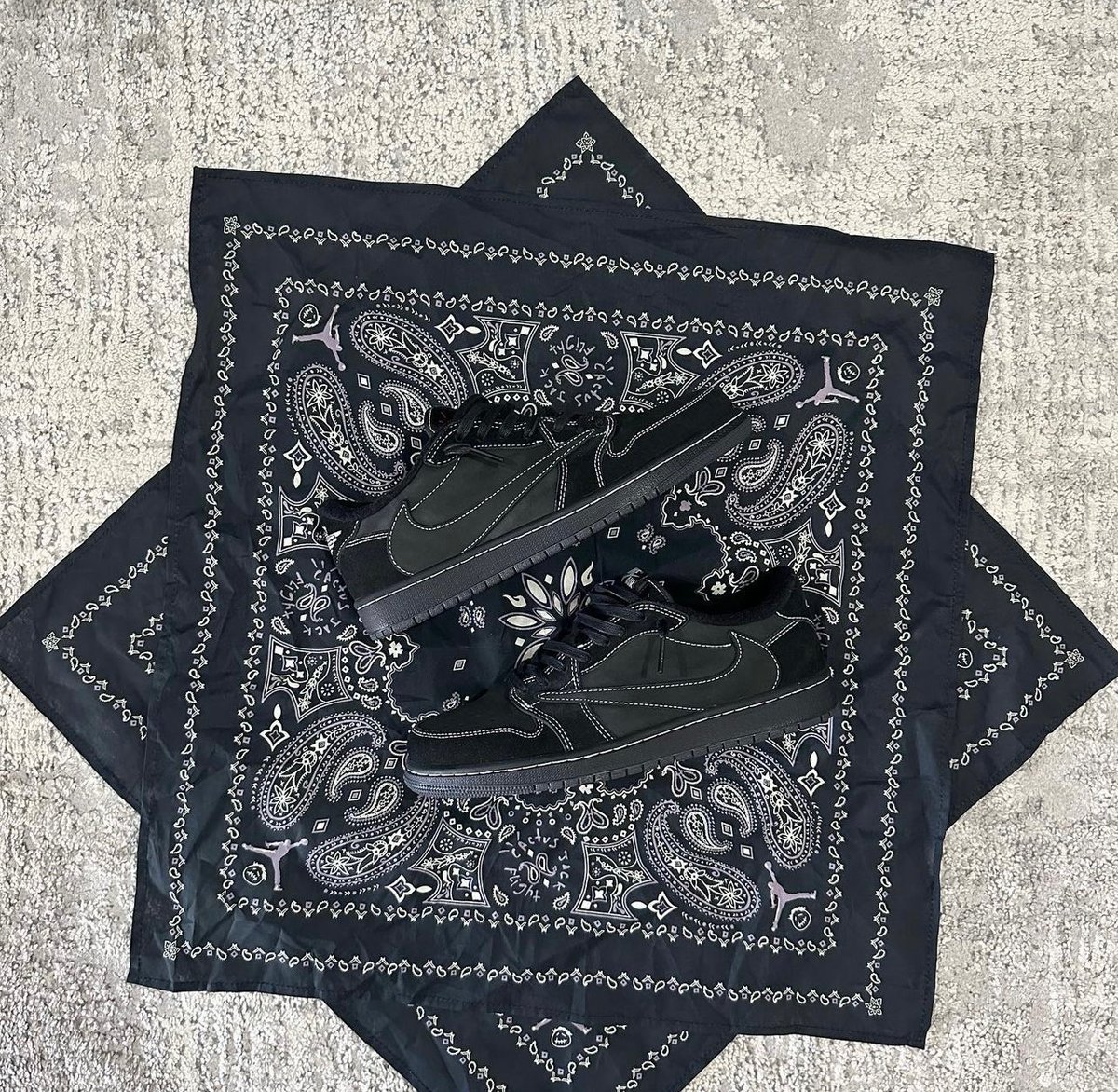 travis scott x air jordan 1 bandana