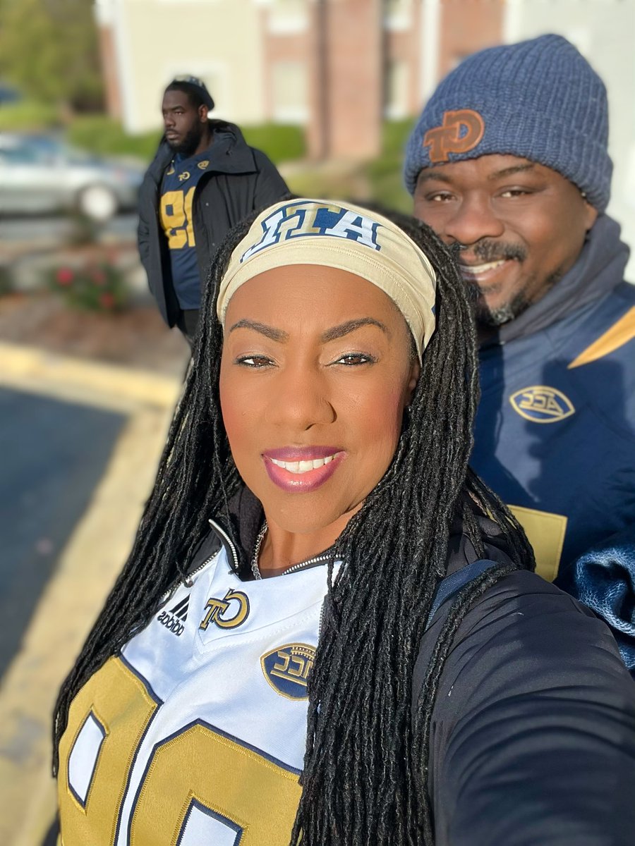 DrRenaDouse's tweet photo. We Love You Son❤️ @quan_61 #99 @DouseMarlon #ToGeTherWeSwarm🐝 https://t.co/JXNbFvSDNU