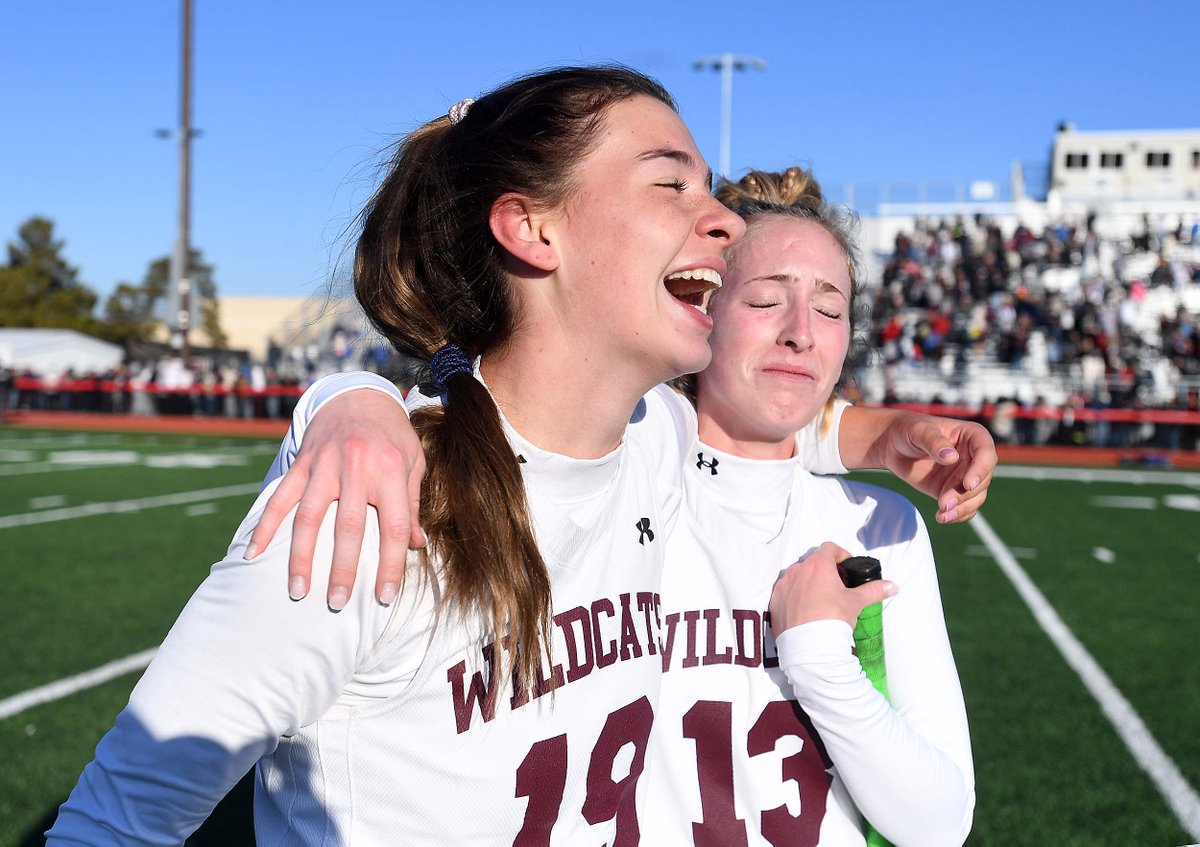 Jmalmont's tweet photo. Mechanicsburg takes home their first ever state championship trophy in any sport after defeating Palmyra 1-0 in their PIAA Class 2A field hockey match on Saturday at Chapman Field.  @eby_sports and @Mayflies have the stories over at @Clink_Sports @GoMechanicsburg https://t.co/BLxsYnzvk1
