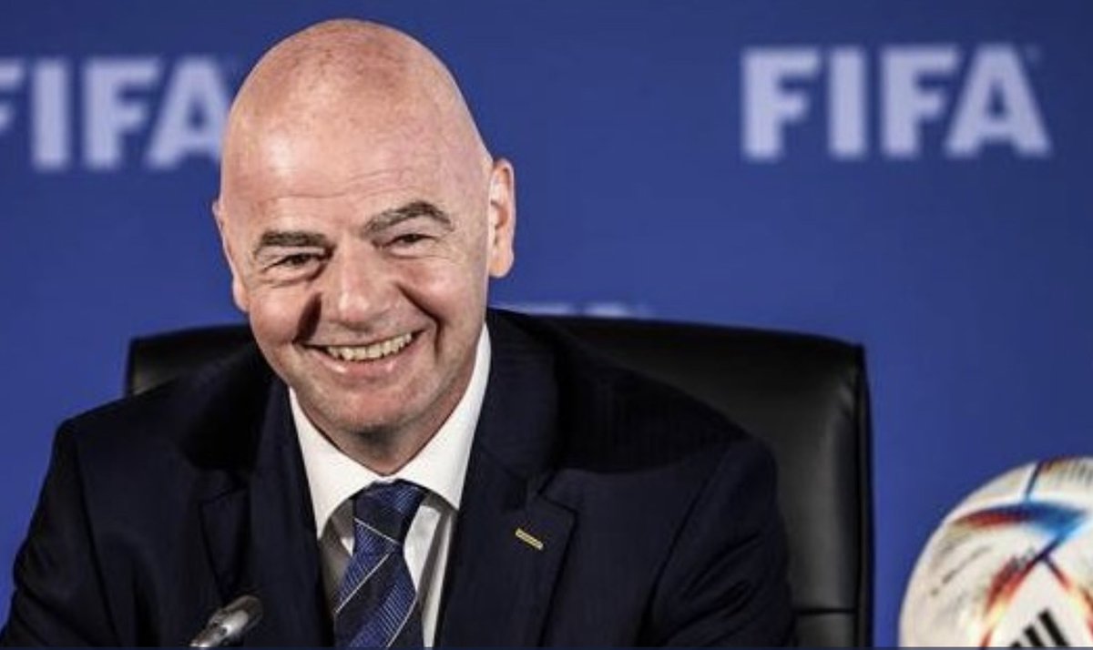 Nach der Rede von Infantino fühl ich mich #Rambo, fühl ich mich #Terminator, fühl ich mich #Hulk und gern würde ich das bei #Infantino, der #FIFA und den korrupten Pack in #Katar ausleben!