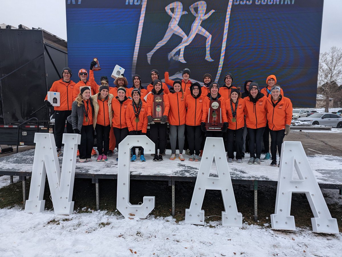 RUNWARTBURG's tweet image. You know what's better than a great day? A great knight! We have a lot of them! Men are 2nd and women are 3rd in the NATION! 3xAll-Americans on the men's side, 4xAll-Americans on the women's 🥳 #wxc #wxconmewxconthree