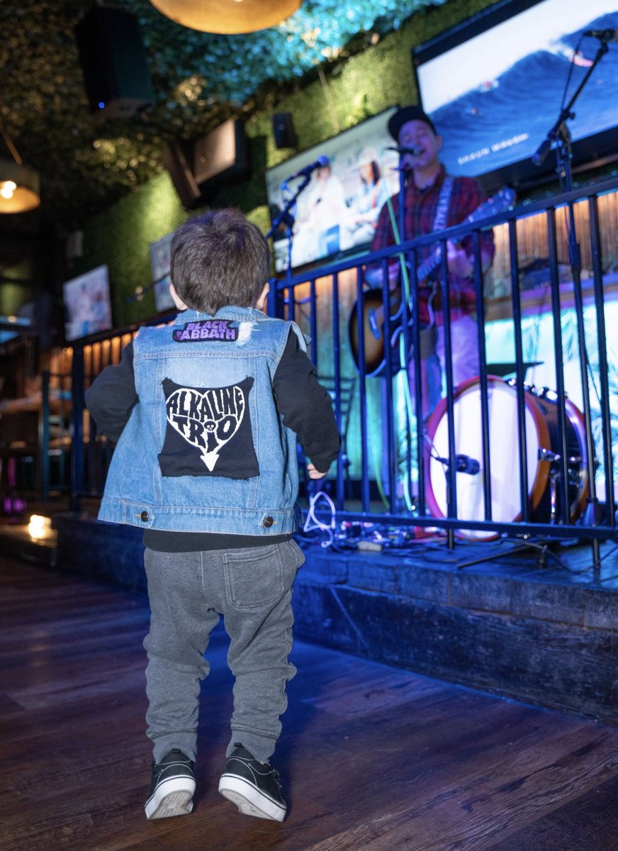 SandBoxSD's tweet image. Live music every Saturday! This week we have Trey Hill (2PM-5pm) Boy Named Soo (5:30pm-8pm) &amp;amp; Jonathan Lee (8pm-11pm)