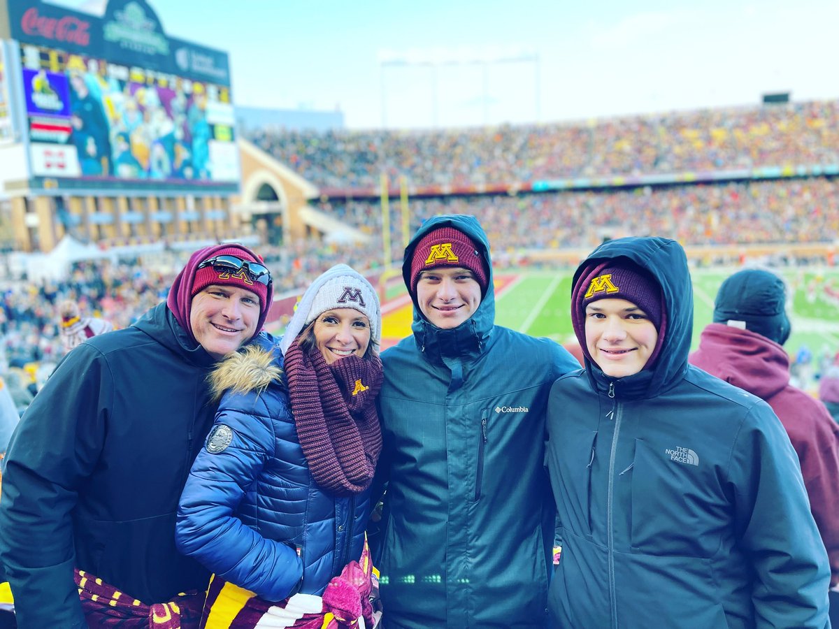 teresamking's tweet photo. @GopherGameDay https://t.co/9sCTuz1T4P