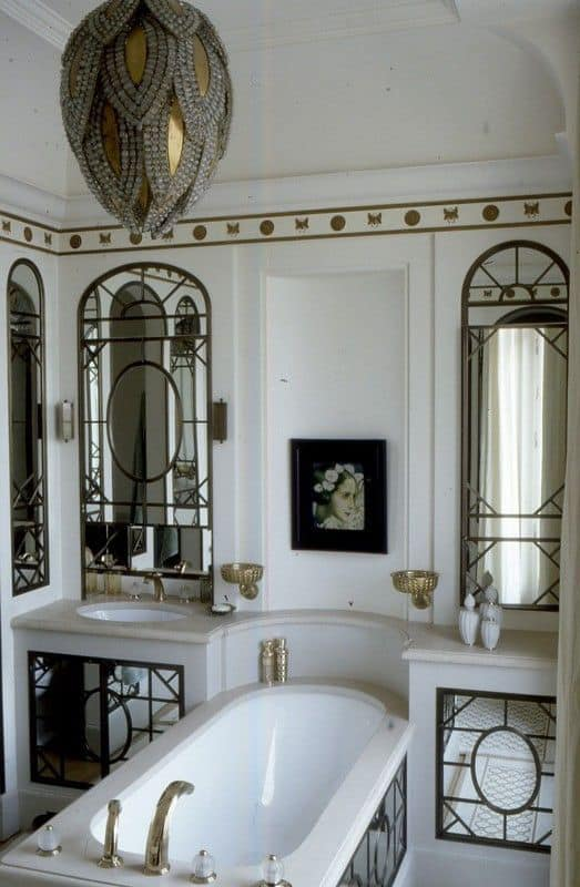 Inspired by bathroom Armand-Albert Rateau created for Jeanne Lanvin in Paris1924,recreated by Henri Garelli-a glamorous Directoire-style bathroom for the lady of the house,featuring 1 of Rateau’s chandeliers
Photo by Roland Beaufre , January 2006
Too confining?