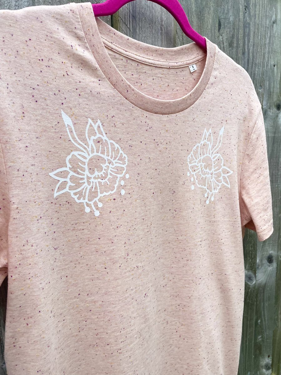 I made these tees to raise money for a local wildlife rescue (East Sussex WRAS)  £5 from each tee will be sent to the charity. I’ve only sold one. 🥲
