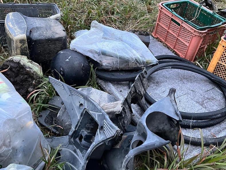 Lots of trash in Tokyo’s rivers! 東京の川はゴミが。。。多い

#tokyoriverfriends #rivercleanup #volunteer #recycle #planetorplastic #garbage #tokyo #arakawa #ポイ捨て #ポイ捨て禁止 #ゴミ #ビーチクリーン #環境問題 #プラスチック #プラスチック問題 #ゴミ問題　#クリーンアップ #sdgs