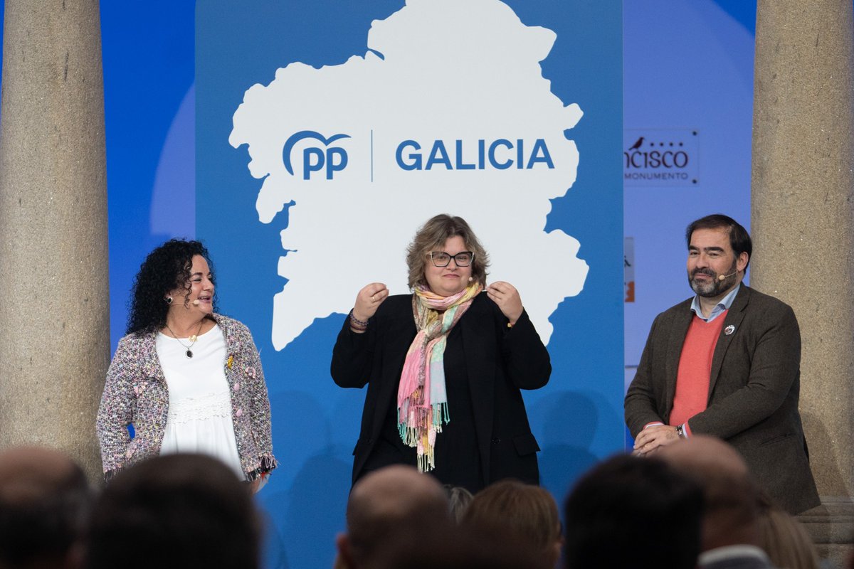 ppdegalicia's tweet photo. Mesa redonda sobre a Infancia. Modera: @pazos_alberto
Interveñen:
🗣️ Carmen Dourado, de #Acougo
🗣️ María Fernández, da casa niño de Leiro
🗣️ Dolores Gil, da Escola Pequerrechos, en Santiago
🗣️ Viví Suárez, inspectora e concelleira do PPFerrol
#SomosFamilia #SomosMaioría https://t.co/Q3jV6IwlpP