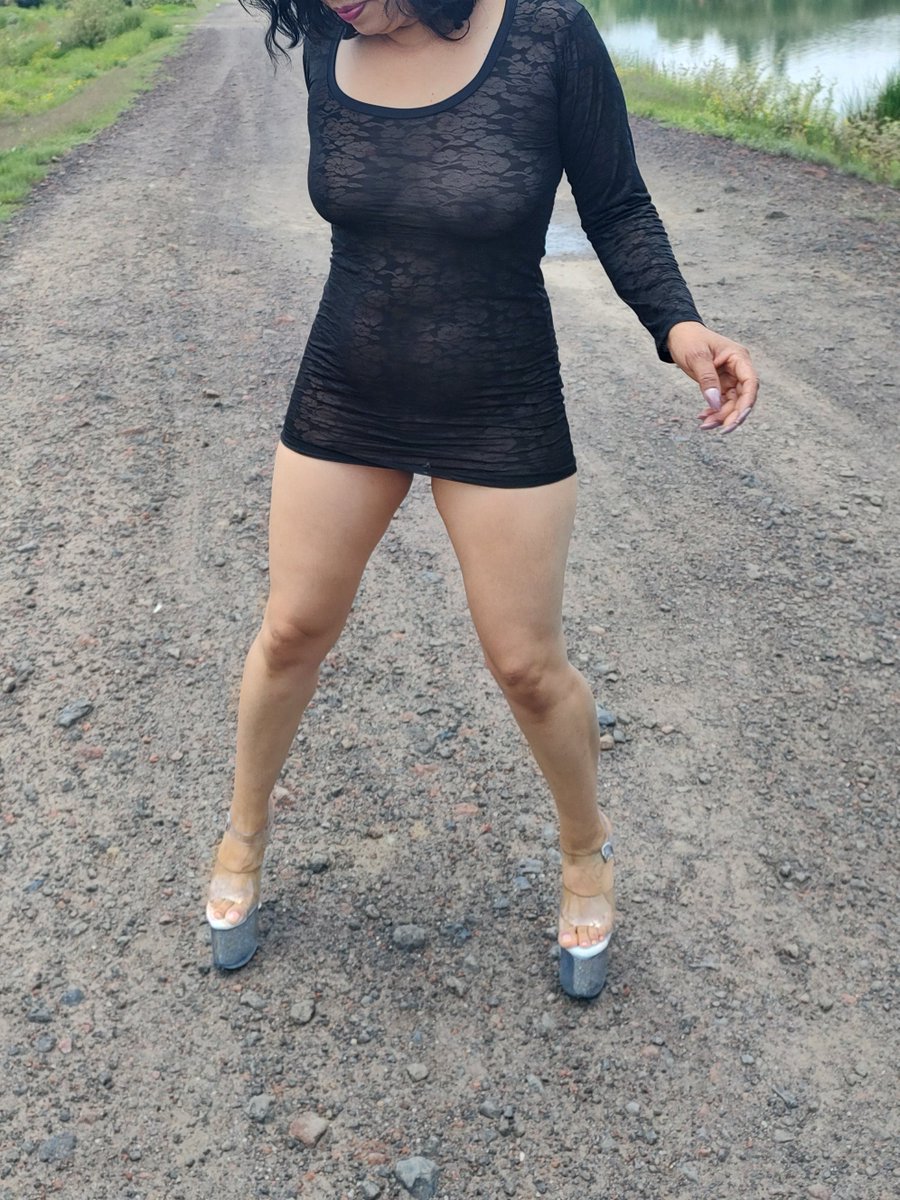 Laputona69's tweet photo. Cómo me va el negro????

Cómo les gusta ver mis fotos ???
Con o sin ropa.

Leo sus propuestas https://t.co/53QnmMPsnb