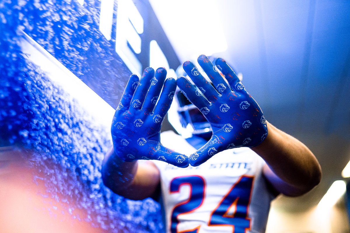 BroncoSportsFB's tweet photo. It's cold, and we're not talking about the weather 🥶

#BleedBlue https://t.co/u0Czua32Kx
