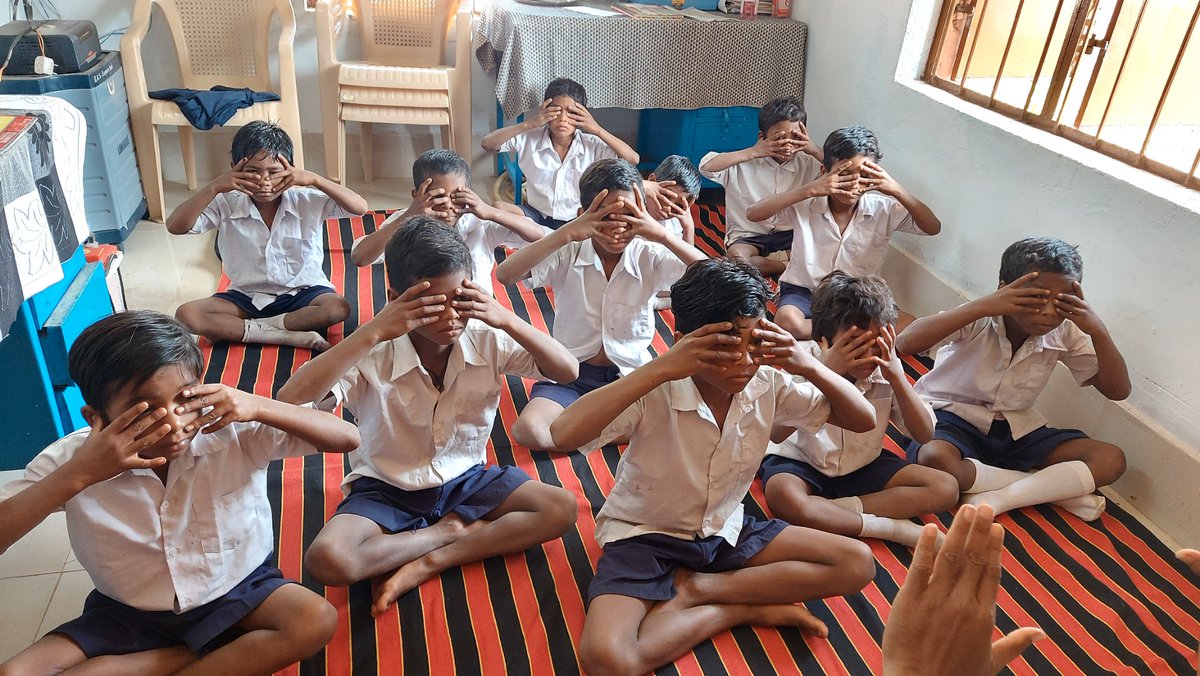 DrDebasishpand1's tweet photo. A early morning #YOGASANA with
Primary school childrens
At HWC PHC RUGUDUBAI, #rayagada #Odisha
"A pure class of discipline has been seen in these disciple"
#Futureofodisha
@DM_Rayagada
@nhmodisha
@CMO_Odisha
@PMOIndia
@UNICEFIndia https://t.co/GxbqBe8AoY