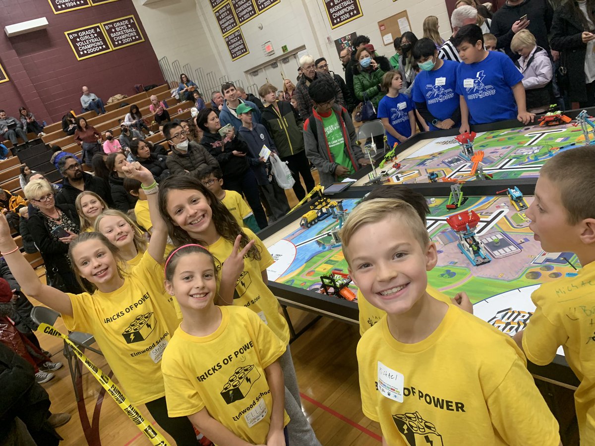 LangesMatt's tweet image. So proud of our @firstlegoleague teams! Our students were dedicated, innovative and encouraging throughout the competition. Thanks to @PositanoTeacher @MsGetzin @missiovinelli for developing future STEM leaders! #YouBelong #PartnersInGrowth