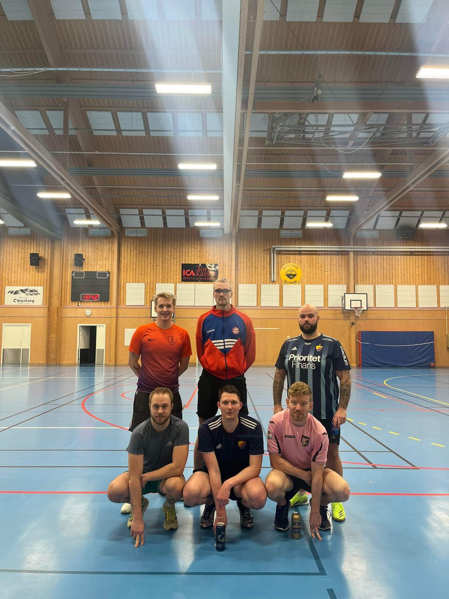 SimonEklund's tweet photo. Förenade Anebyemiraten https://t.co/rkID5Aify2
