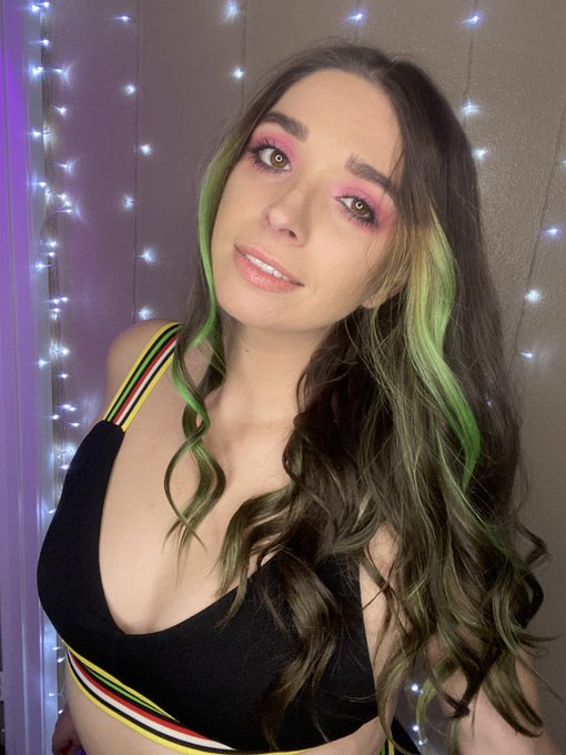 Vybrant Vibes’s pics and videos