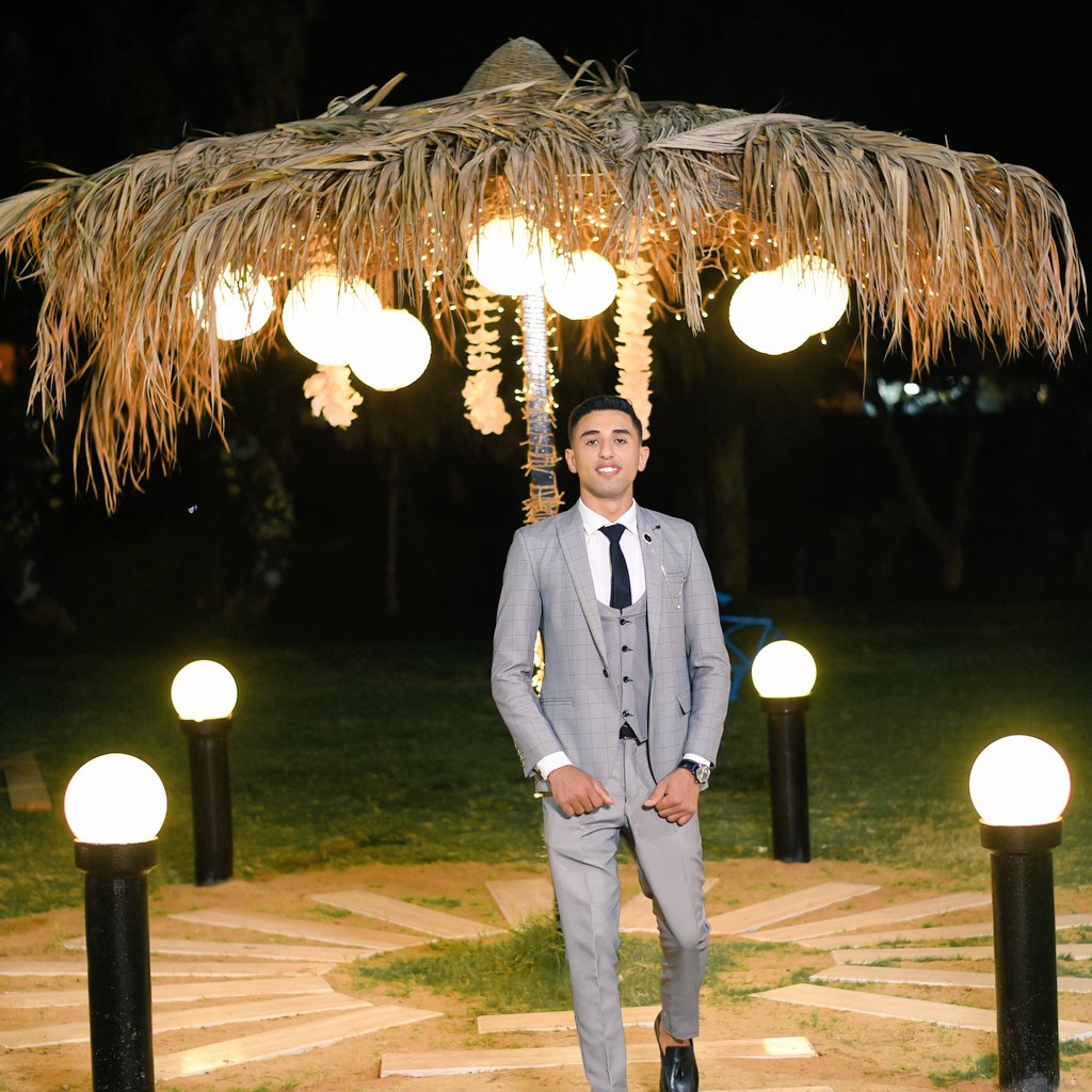 هلا 24
اهلا بالليله التي تضم يوم ميلادي
يارب بدايه خير لعمري 💓