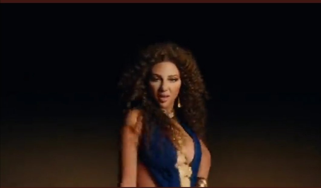 ايه القرف دا
هو دا التحضر بقى
كل ماتتحضر. اقلع🥴
اللي اعرفه ان الناس في افتتاح اي مهرجان او اولمبياد بتقدم تراث بلدها علشان تعرف الناس بهويتها و الا مفيش تراث من اصله؟؟ تروحوا مستوردين هزة شاكيرا اللي بقالها ٢٠ سنه قال يعني تراث و كدا 😏
 اكتر من كدا و يزيح ربنا
#ميريام_فارس
