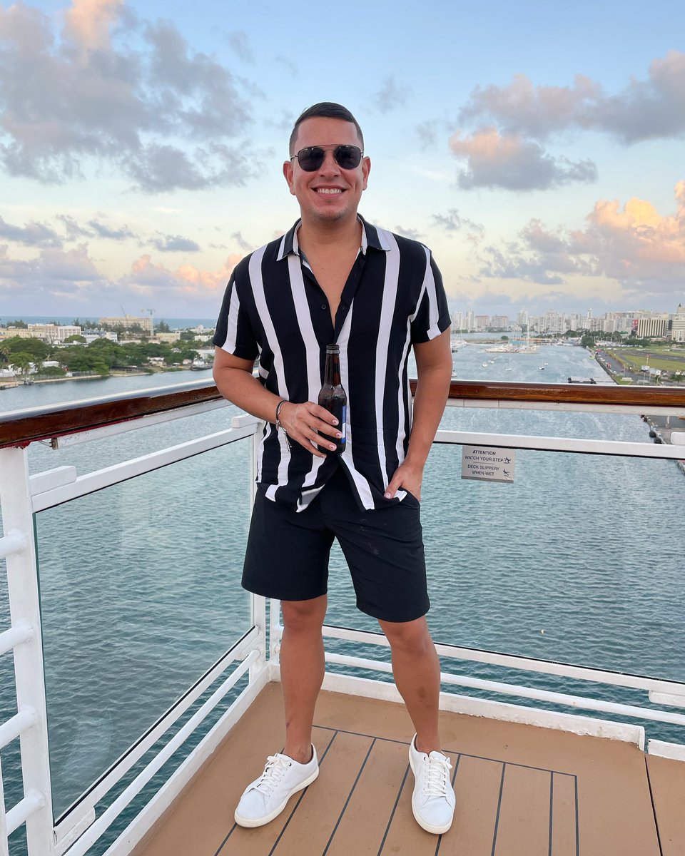 Raymi121's tweet photo. Vengo Orita!!! ✌🏽️🛳🕺🏽#Thanksgiving #Break https://t.co/N9EO1QnbFI