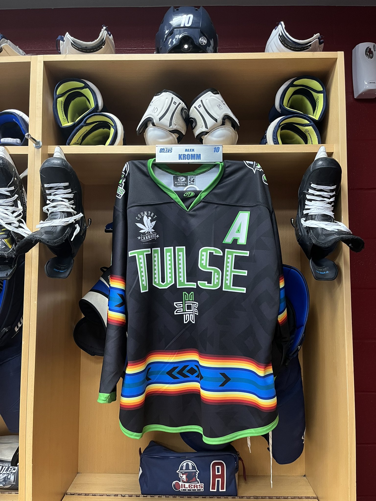 Tulsa Oilers Store