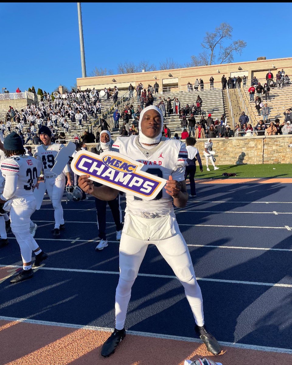 10hezi's tweet image. Brick by Brick 🧱 ❤️ #committothemecca #LLVEL 🕊️ 
@HUBISONFOOTBALL @LindseyLamar5 @OWBruinsFB @coachjaylev87 @LcOutlaws7v7