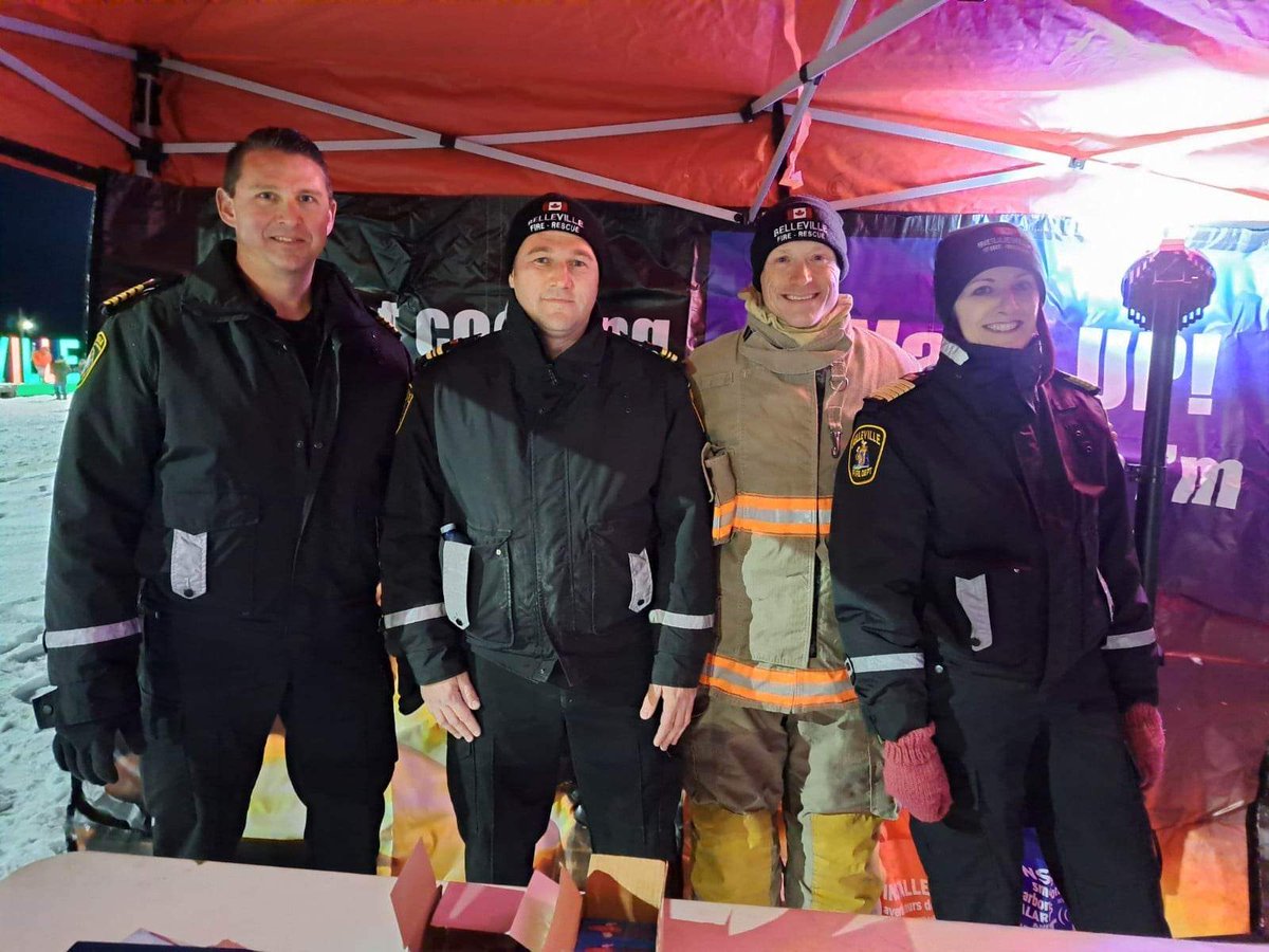 Chief Belair and I were pleased to take part in Belleville's opening celebration for the Festival of Lights. A big thank you to the many volunteers who made it happen.