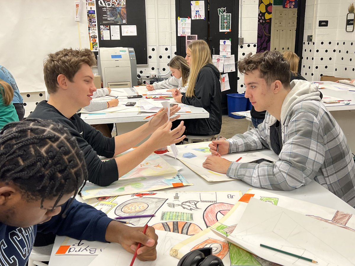 VisualArtsNHS's tweet photo. NHS ART students working daily on problem solving and critical-thinking. Two big employable job skills in today’s market @JessyArcher #GoKnights https://t.co/0BRFAIJnlk