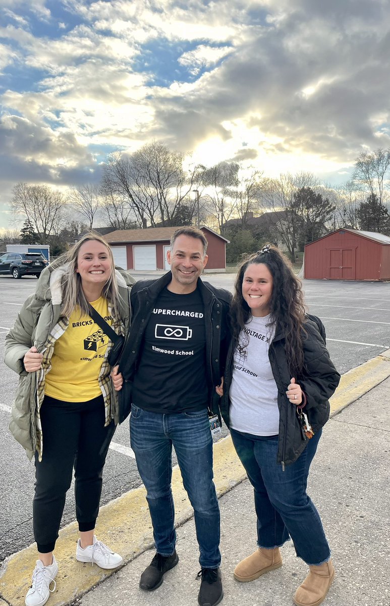 MsGetzin's tweet image. Elmwood Eagles represented coopertition and gracious professionalism to the highest degree at our FLL competition today! @LangesMatt @missiovinelli @PositanoTeacher #D203FLL2022 #PartnersInGrowth #youbelong