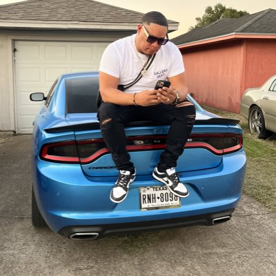 phressureP's tweet photo. #NewProfilePic https://t.co/KHCAu9m8si