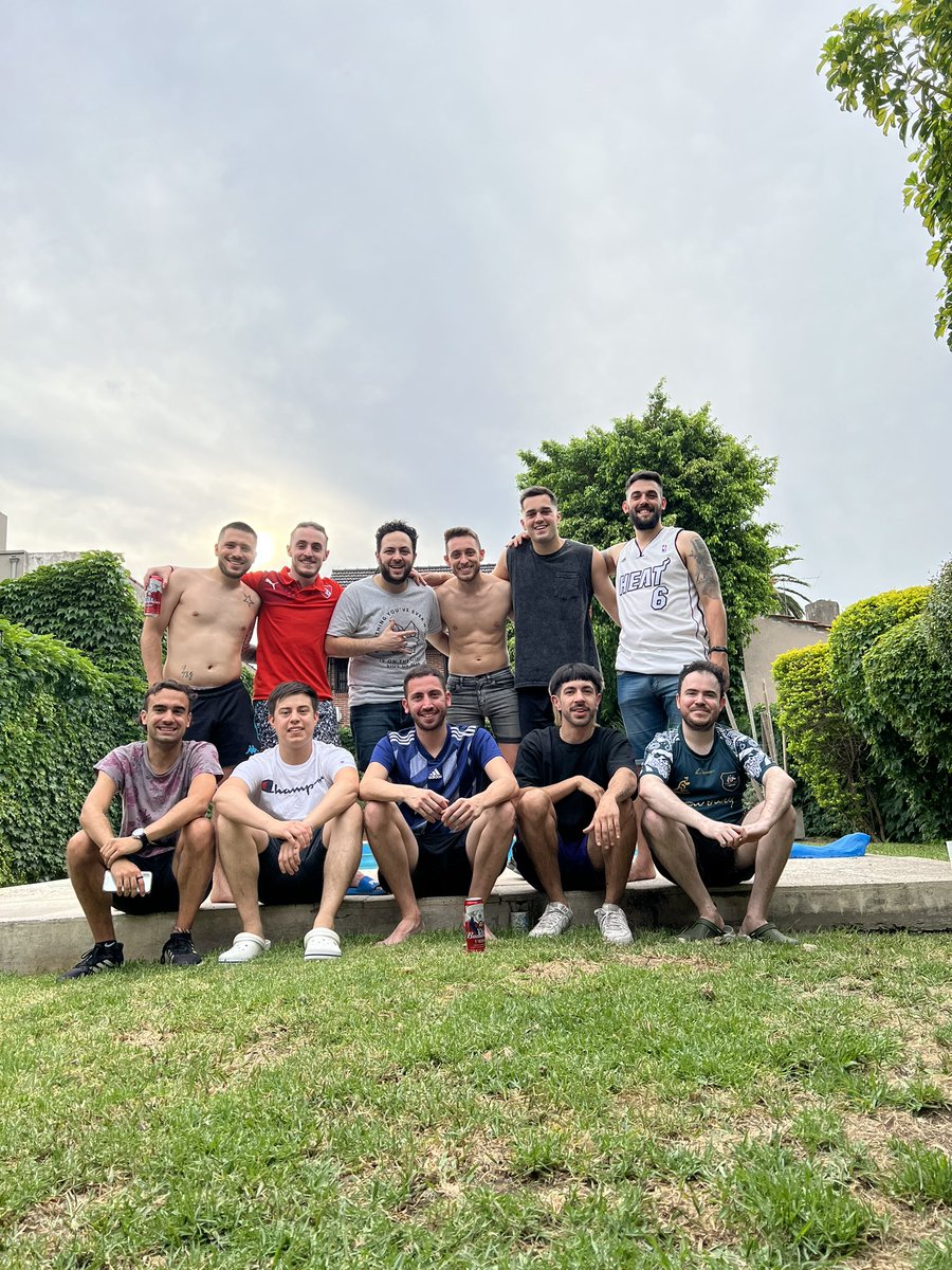 Se juntó la banda de <a href="/AtaqueFutbolero/">Ataque Futbolero</a> ⚽️🤝🏻