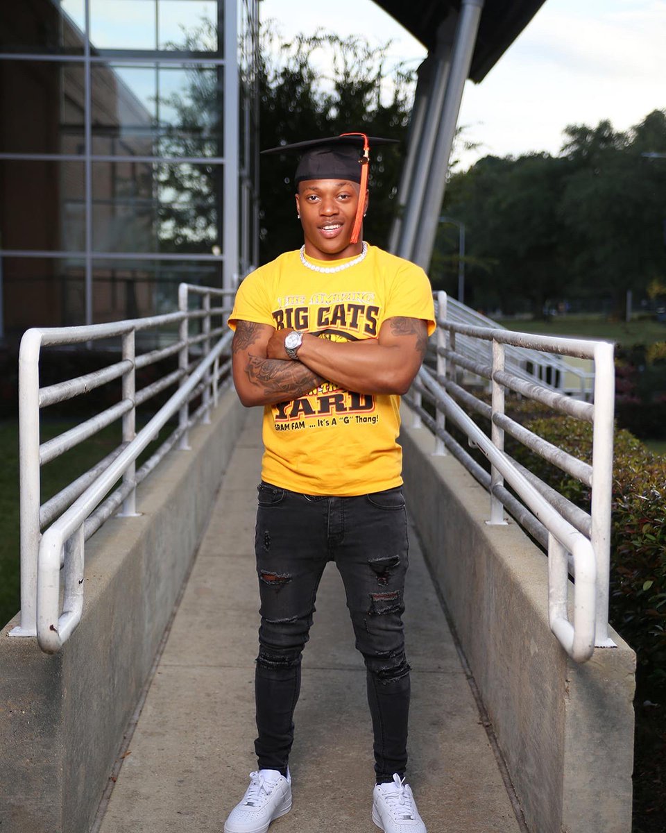 know they want me to lay down but, I got something to stand fo 👨🏾‍🎓this sh*t in me it ain’t on me, I can’t NEVER get cancelled 🔥🫣.
 #BIGStepper🖤
     #Dec152022🐯
       #LLKJ

Fb: Vontae Jones 
IG: @ d.jonesvisuals