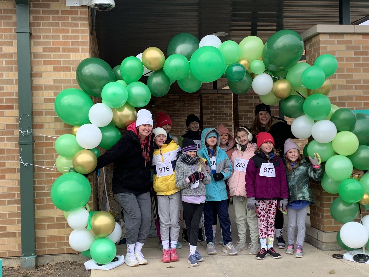 LiaMarvu's tweet photo. Girls on the Run was so much fun! @MissSantelli4th @Griffin0515 great event! https://t.co/FXACGpR4ah
