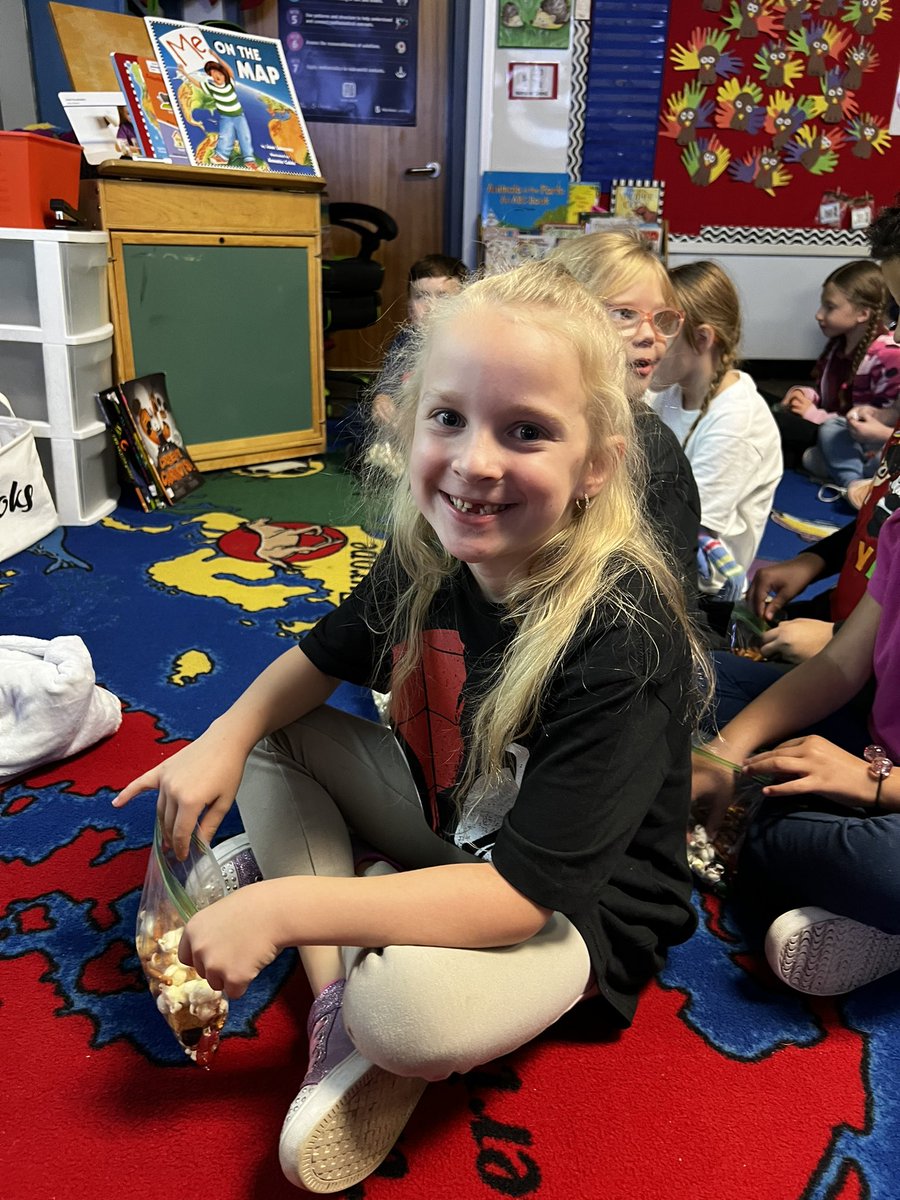 Enjoying Charlie Brown Thanksgiving!  Popcorn, pretzels, jellybeans and toast!  Yummy!  Happy Thanksgiving! <a href="/besleopards/">Brooksville Elementary School</a> @altman_liz <a href="/MikeLastra57/">Mike Lastra</a> <a href="/cmassey1011/">Cathy Massey</a> <a href="/MeganTupinamba/">Megan Tupinamba</a> <a href="/youngtonilynn/">Toni Young</a> #JustQuillinIt!