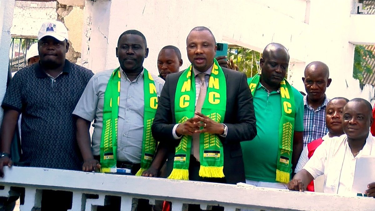 tolingacong's tweet image. Politique/ CNC de Pius Muabilu: le Président ai du parti Me. Mechack Mandefu Muela gagne le pari  par des adhésions massives à Kinshasa ! Ce parti de masse que dirige Me. #Mandefu cesse d'enregistrer au jour aux jours des adhésions à son sein. (Câble)