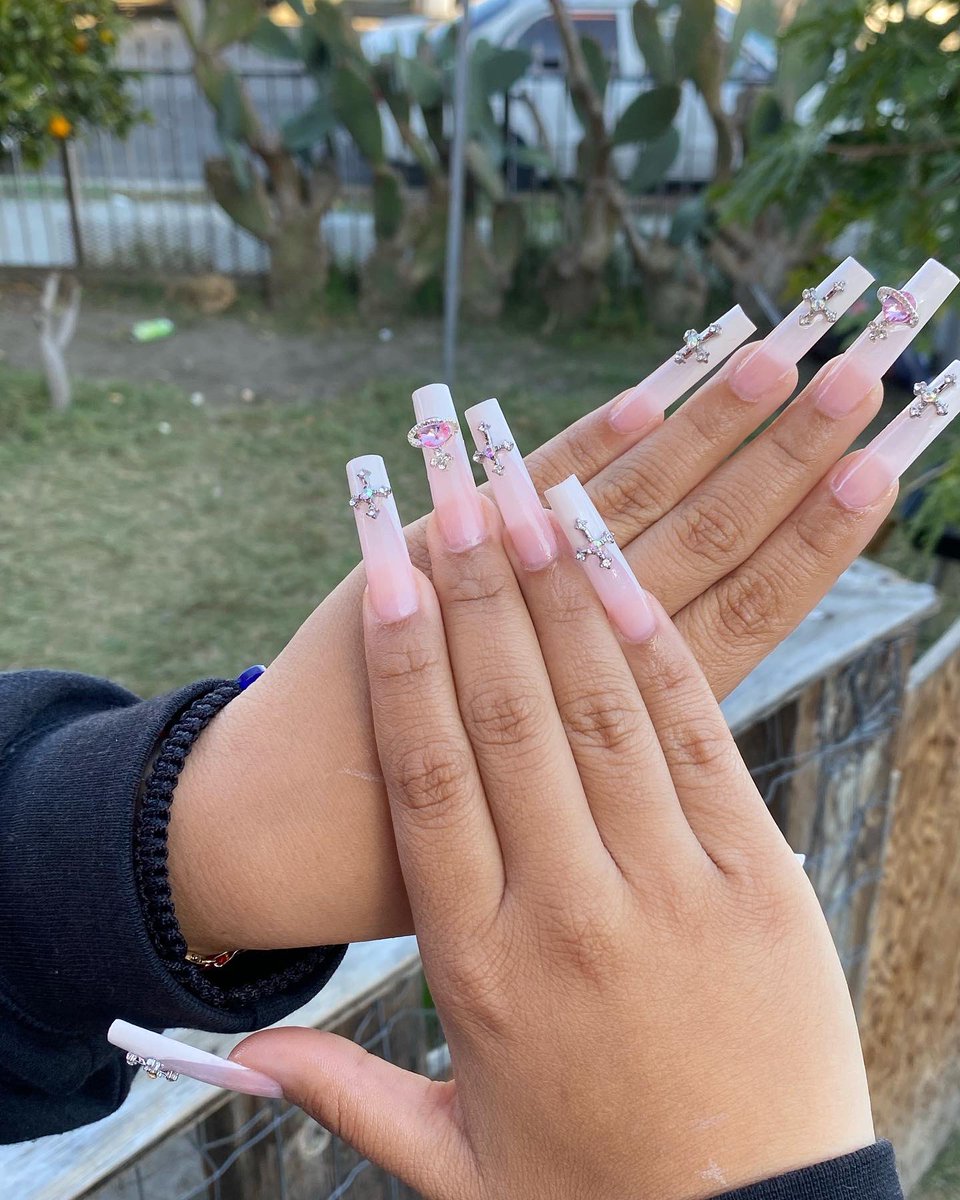 hellawavenailz's tweet photo. Ohhh myyy💕🥹😍 #nails #nailart #nailpolish #NAIL #lanailtech https://t.co/yzOX9HsKCy