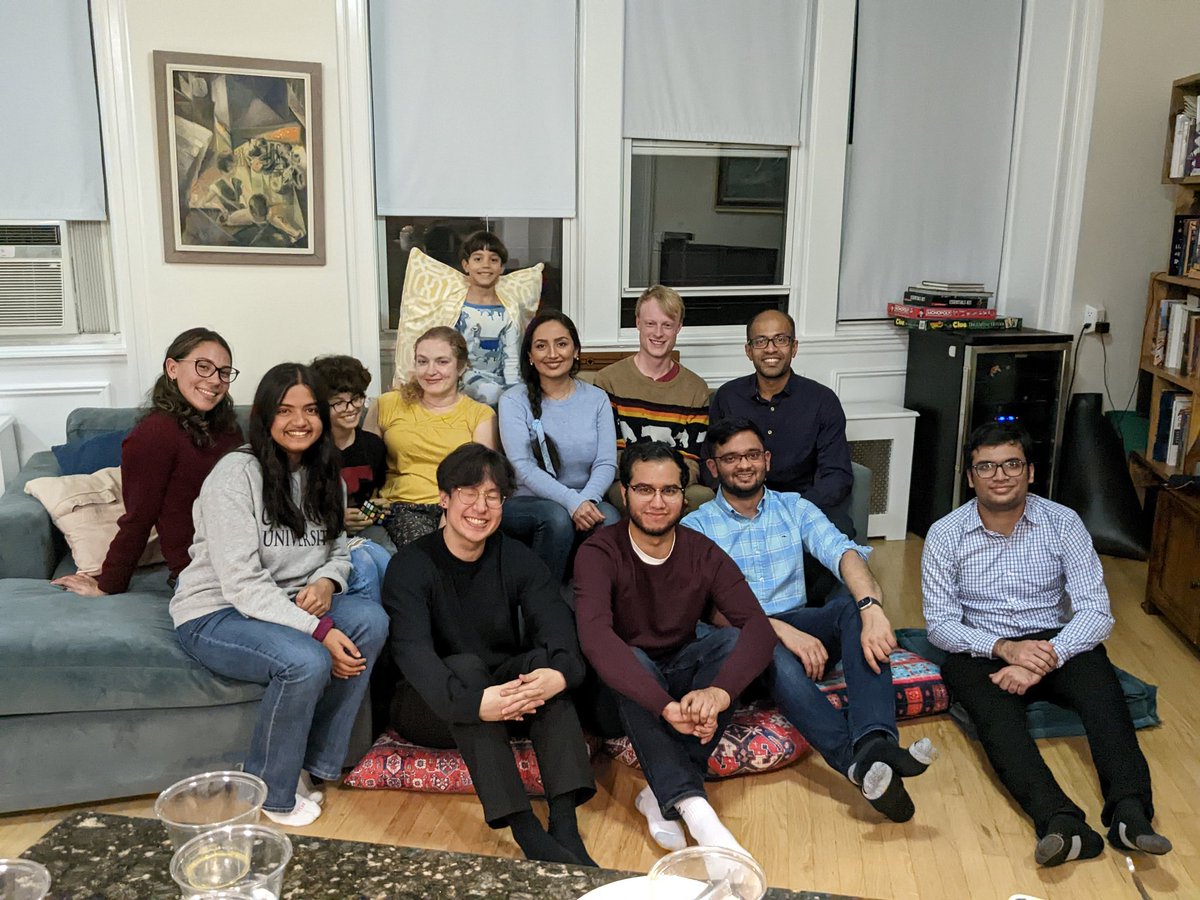 McNeillGroup's tweet photo. McNeill Group Dinner, Fall 2022! https://t.co/NTfSx9mIzA https://t.co/TE2JnO7YVM