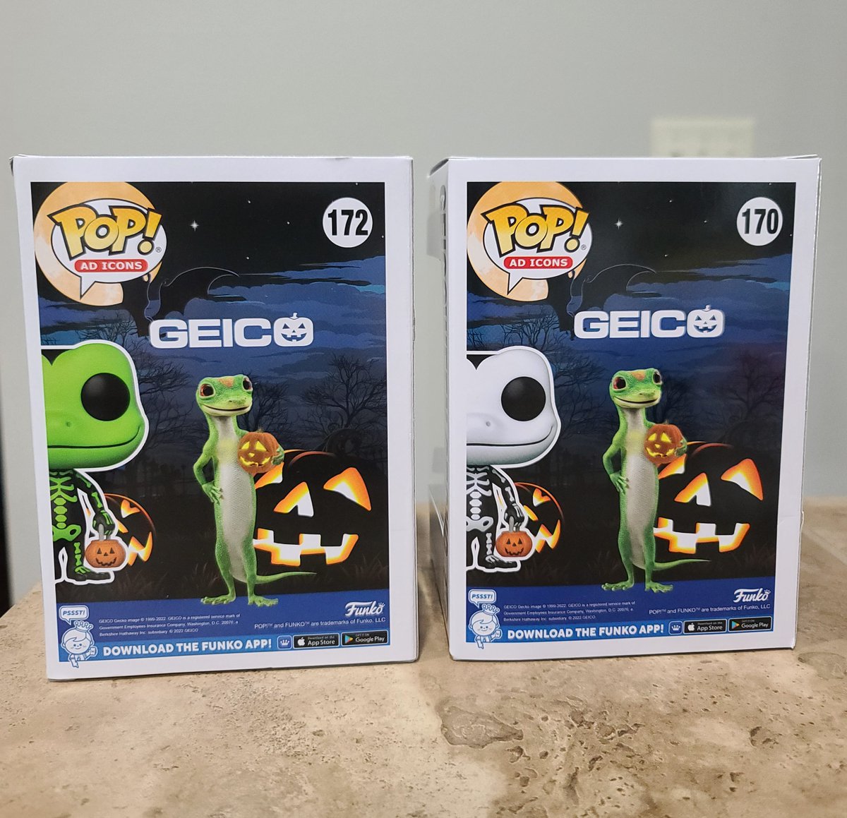 Simon_Says_Rain's tweet photo. Thank you @TheGEICOGecko for these adorable #GEICOweenFunkoPops 😍 @OriginalFunko 
#GEICOween #FunkoPOP #Funko https://t.co/socNuJ773h