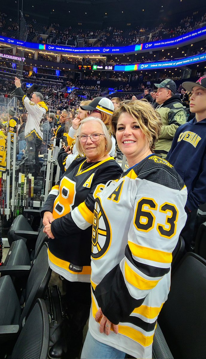 Go Bruins!!! #NHLBruins #mohegansunfanphotos