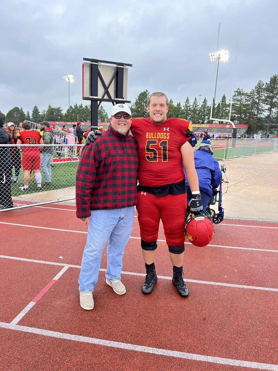 ericksonjonah73's tweet photo. Just me and my dudes! The dude in the plaid stepped up when he had no reason to. Thanks, @smaloney33. Love ya, pops! @ferrisathletics  @FerrisFootball https://t.co/qhnc34C3HT