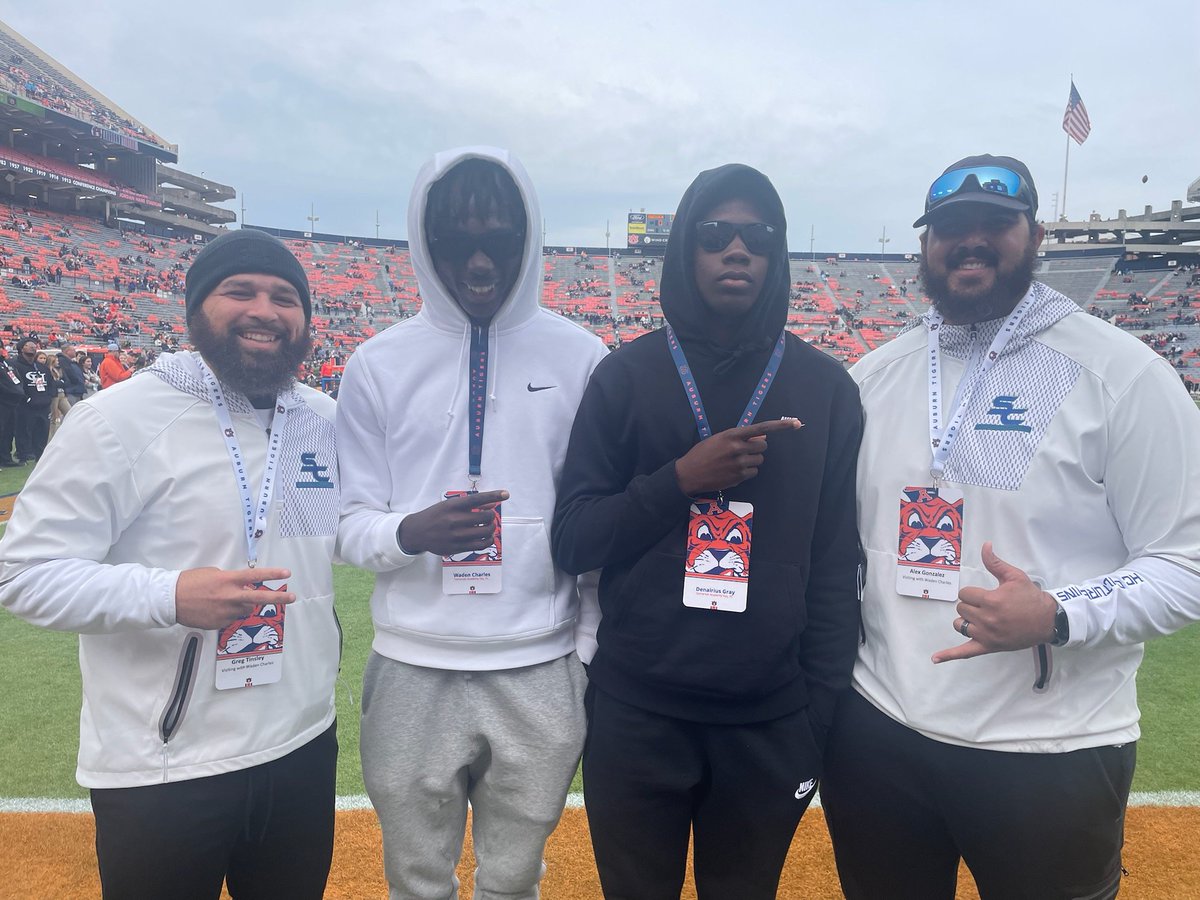 Kids make plays. Coaches put kids in position to be successful. Not only on Friday nights, but after high school! Key building blocks to a successful program! Love our coaching staff! #CultureWins <a href="/Coach_Gonzo1357/">Alex Gonzalez</a> <a href="/CoachTinsley_SC/">Greg Tinsley</a> <a href="/SCanyonsFB/">Somerset Canyons Football</a>  <a href="/takeemdeep9_/">Waden “Woo” Charles🌴</a> <a href="/xklvsive_1/">Denairius Gray</a>