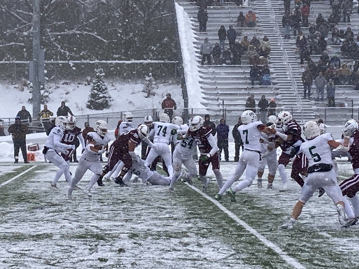 StevePassinault's tweet photo. Congratulations to Coach Rogers and the Ranger football team! Your “never give up” performance earned a 20-17 double OT victory over Dexter and a trip to the State Finals at Ford Field. The Ranger community is proud of you all!
#rangerpride #onehat #justproveit https://t.co/sGm88DPAGq